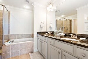 Condo, 3 Bedrooms | Bathroom | Towels, shampoo