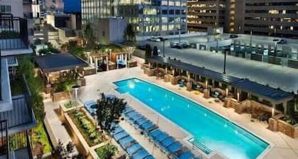 Uptown Fully Furnished 2br Apartment 2 Bedroom Apts by RedAwning