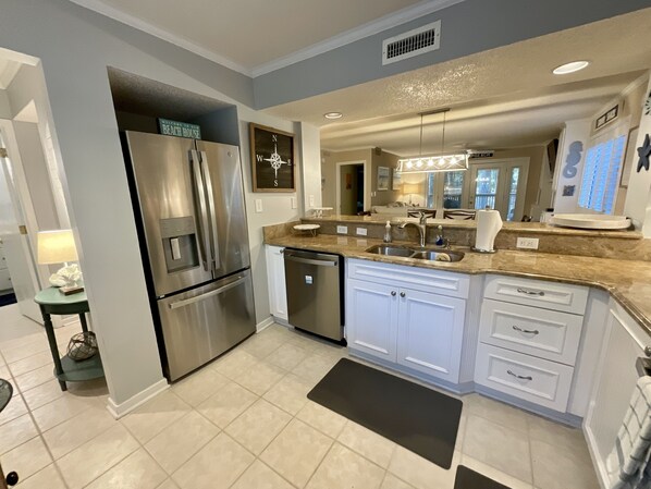 Villa, 3 Bedrooms | Private kitchen - 21c Richmond Park 3 Bedroom Villa (Myrtle Beach)