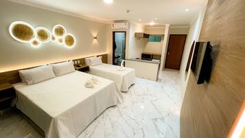 Standard Triple Room | Desk, free WiFi