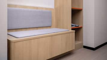 1 King Standard Accessible