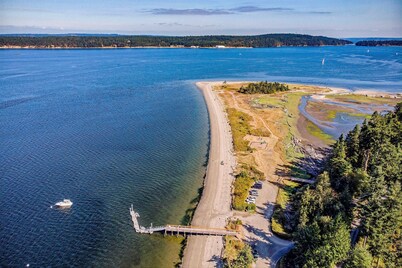 Good Day Sunshine Townhome at Kala Point