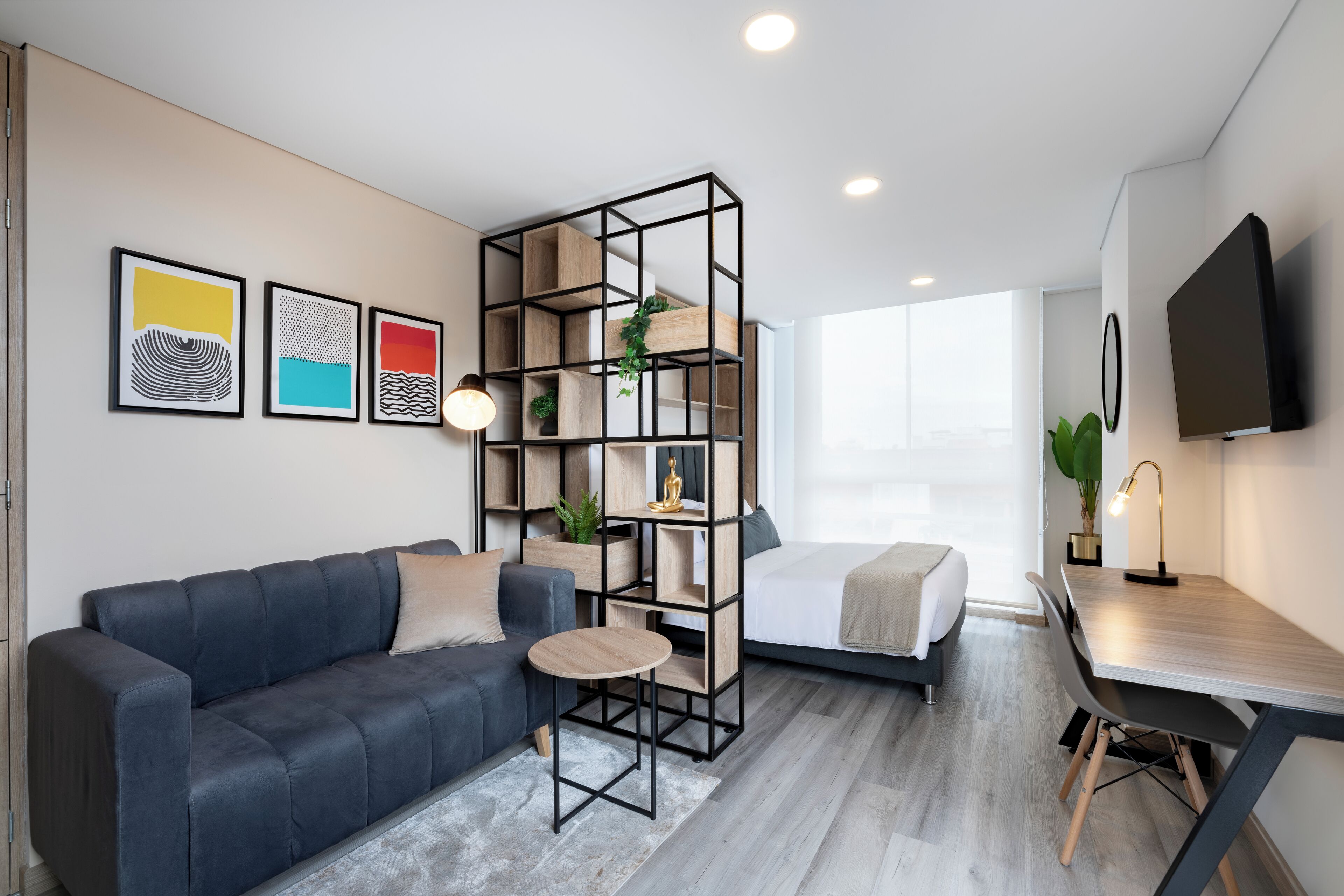 Monolocale panoramico | Area soggiorno | TV LED 43 pollici con canali digitali, Netflix, servizi in streaming