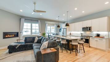 House (3 Bedrooms) | Front of property