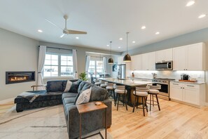 House (3 Bedrooms) | Front of property