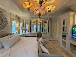 Exclusive Villa, 3 Bedrooms, Private Pool | Premium bedding, down comforters, pillowtop beds, in-room safe - Moon Villas Umalas (Kerobokan)