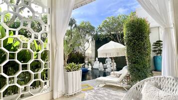 Standard Villa, 1 King Bed, Poolside | Terrace/patio