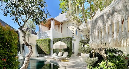 Moon Villas Umalas