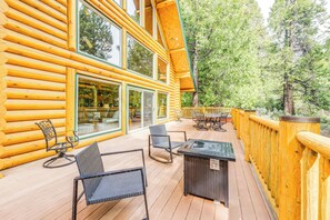 House (2 Bedrooms) | Interior - Mountain Cabin w/ Hot Tub: 4 Mi to Shaver Lake! (Shaver Lake)