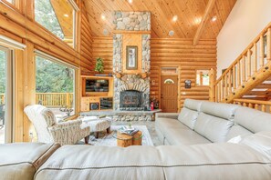 House (2 Bedrooms) | Interior - Mountain Cabin w/ Hot Tub: 4 Mi to Shaver Lake! (Shaver Lake)
