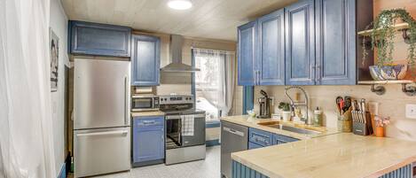 House (2 Bedrooms) | Interior