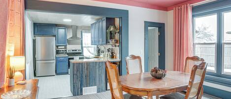 House (2 Bedrooms) | Interior