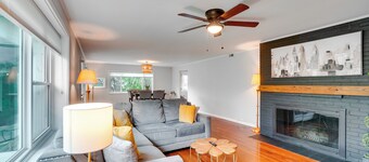 Updated Home: Central Oak Ridge Location
