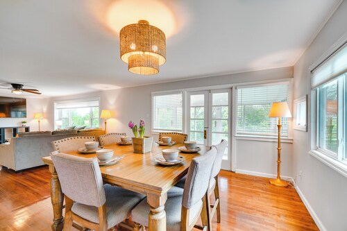 Updated Home: Central Oak Ridge Location