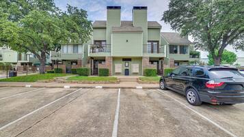 Apartment (0 Bedroom) | Interior