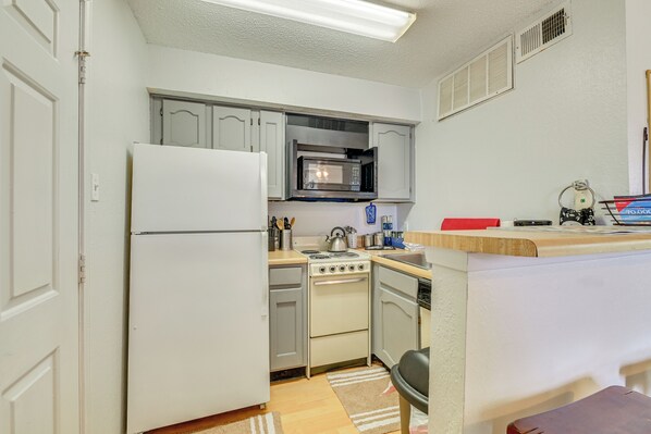 Apartment (0 Bedroom) | Interior - Condo w/ Pool Access: 3 Mi to Downtown Fort Worth! (Fort Worth)