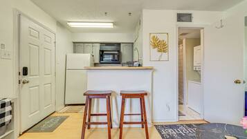 Apartment (0 Bedroom) | Interior