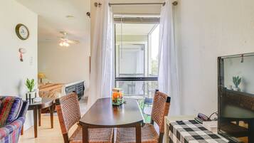 Apartment (0 Bedroom) | Interior