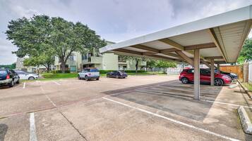 Apartment (0 Bedroom) | Interior