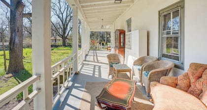Eagleville Home w/ Porch, Near Valley Forge Casino
