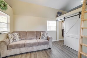 Apartment (0 Bedroom) | Interior
