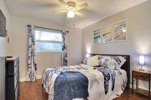 Leilighet (1 Bedroom) | 1 soverom, strykejern/-brett og sengetøy