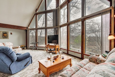 Riverfront Baxter Springs Home w/ Deck & Grill!