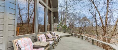 House (4 Bedrooms) | Front of property