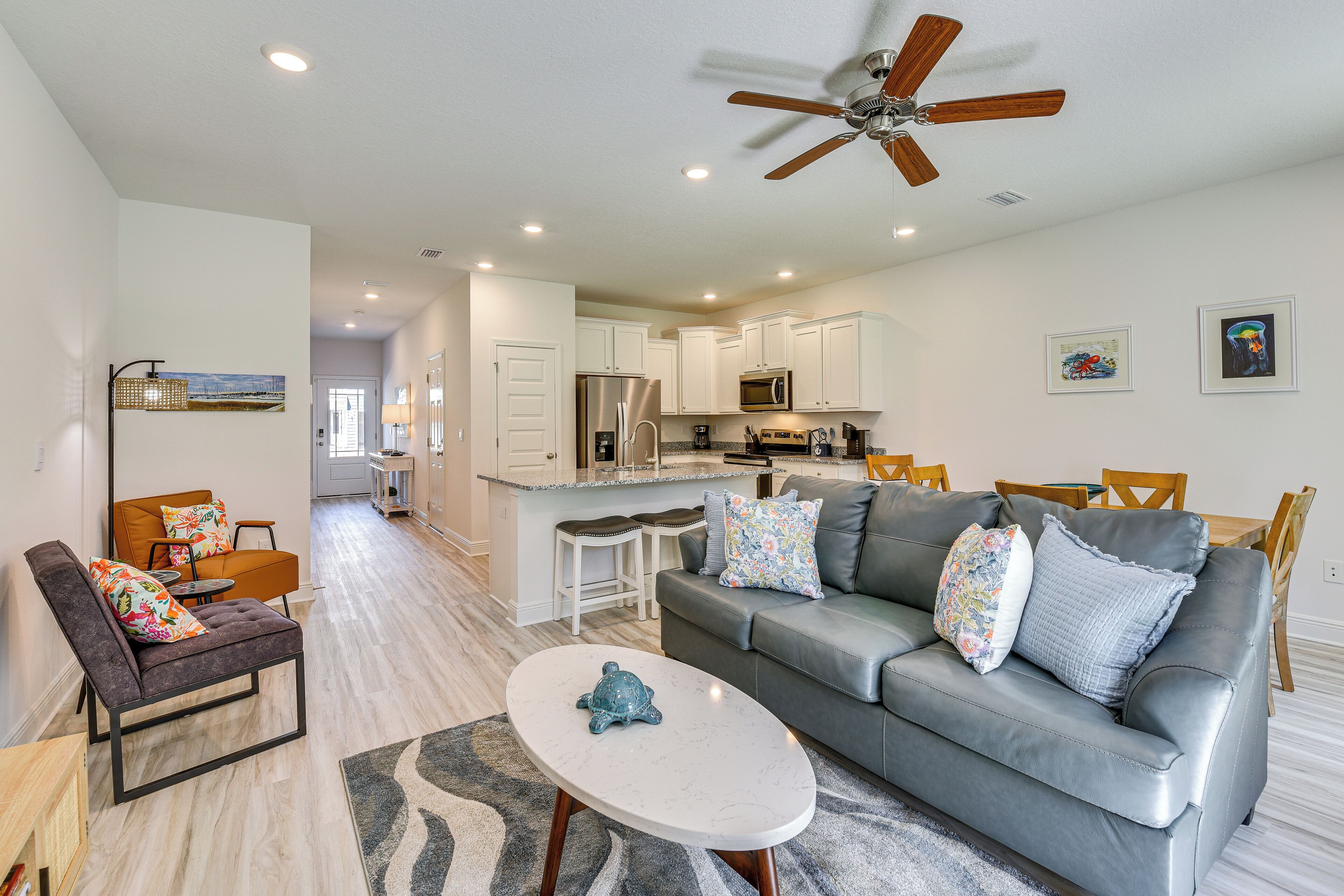 Apartment (3 Bedrooms) | Front of property