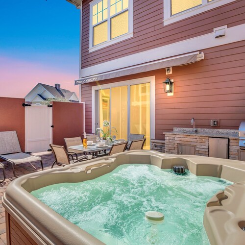 5 BR 6 BA ヴィラ ディズニーワールドまで5分 ホットタブ BBQ