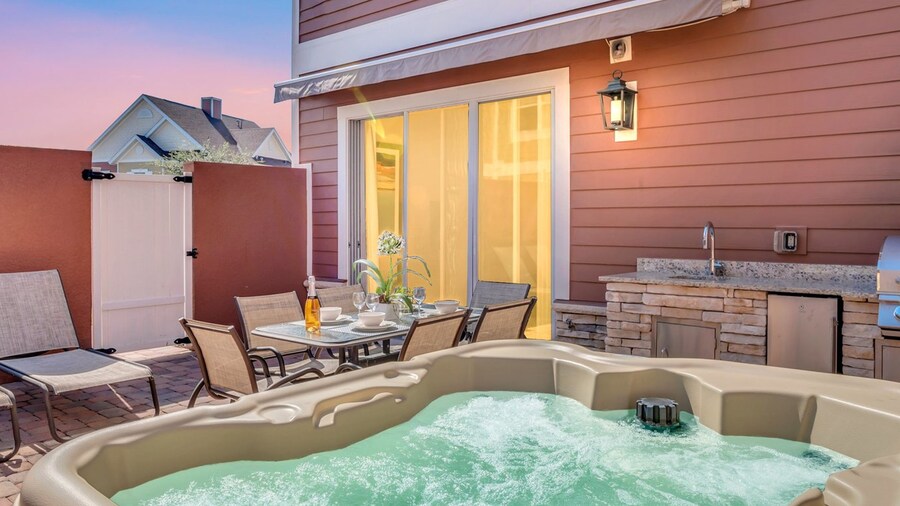 5 BR 6 BA ヴィラ ディズニーワールドまで5分 ホットタブ BBQ