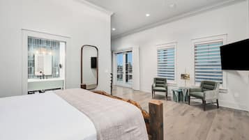 1 bedroom, bed sheets