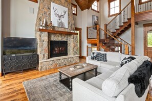 Smart TV, fireplace, video games, books - Luxury Villa 510 In Resort I Private Hot Tub I Great Views I Best Price I Dscounted Attractions (Winter Park)