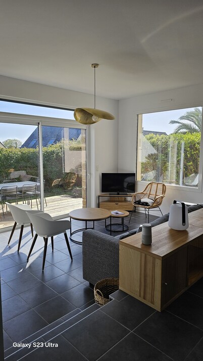 Superbe Maison Entièrement Rénovée 2024, Lumineuse à 400 m de la Plage