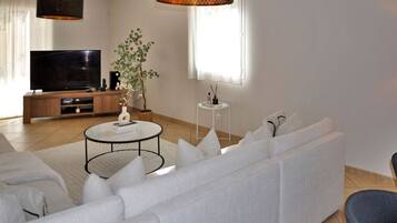 Televisie en een tafeltennistafel