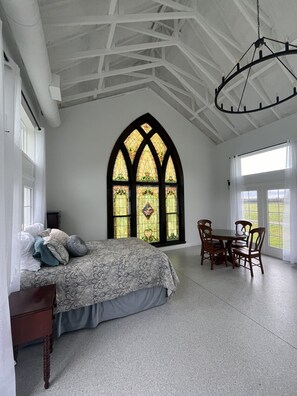 1 多间卧室、熨斗/熨衣板、WiFi、床单