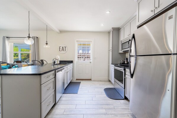 Private kitchen - Lovely 2BR in Heart of Riverside / Avondale (Jacksonville)