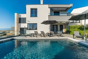 Outdoor pool - Villa Antea Dalmacija (Privlaka)