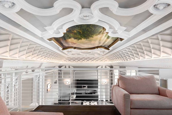 Appartamento Regina | Area soggiorno | TV 45 pollici con canali satellitari