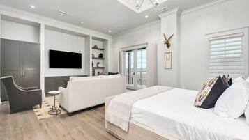 1 bedroom, desk, bed sheets