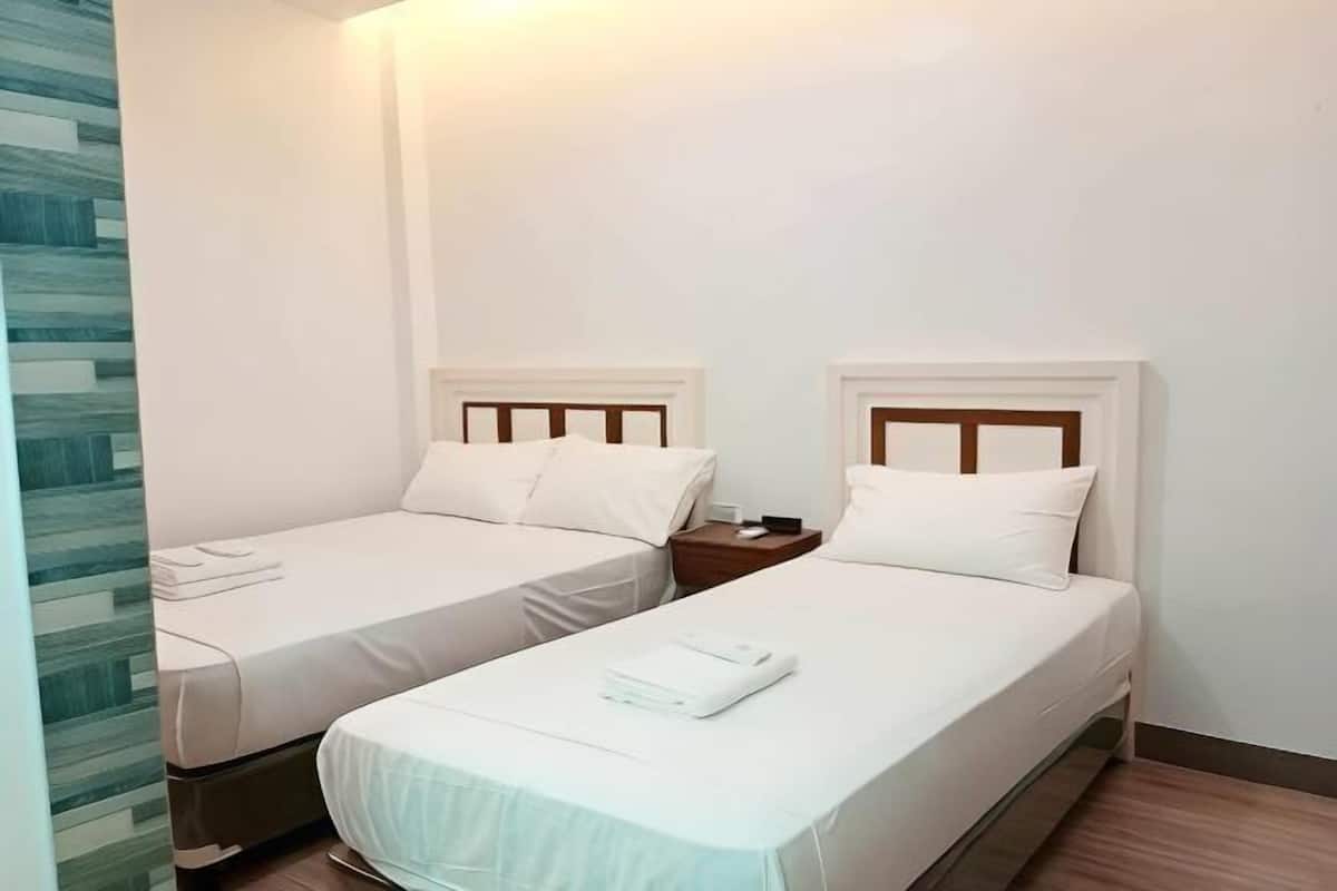 1 bedroom, iron/ironing board, free WiFi