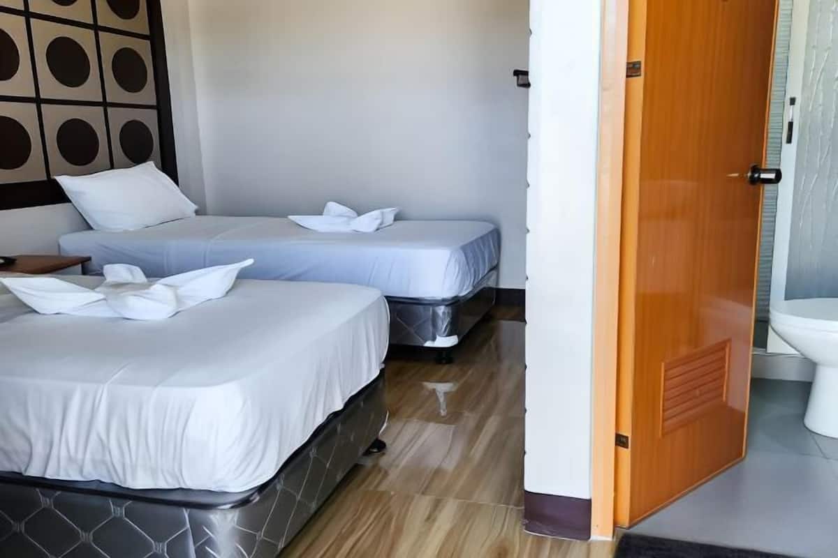 1 bedroom, iron/ironing board, free WiFi
