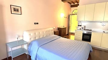 1 habitación, wifi y ropa de cama