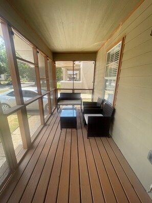 Interior - Vibrant & Peaceful 2-Bedroom Home - Plaza District
(Oklahoma City)