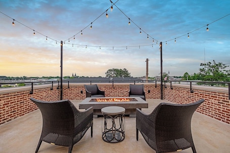 Outdoor dining. The Steeples Suite | 5 Minutes from I65 | In the heart of Cullman