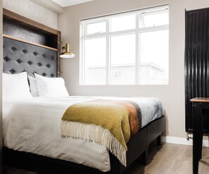 Double Room | Hypo-allergenic bedding, laptop workspace, soundproofing - ODDSSON Downtown Hotel (Reykjavik)
