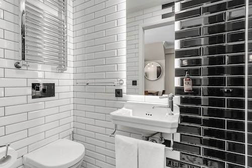 ODDSSON Downtown Hotel