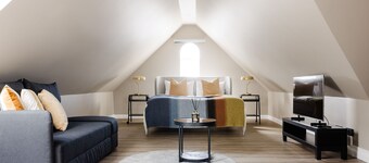 ODDSSON Downtown Hotel