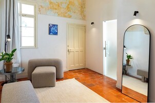 Shumacher | Minibar, free WiFi