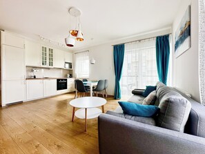 Superior Apartment, 3 Bedrooms | Private kitchenette | Full-sized fridge, microwave, oven, stovetop
